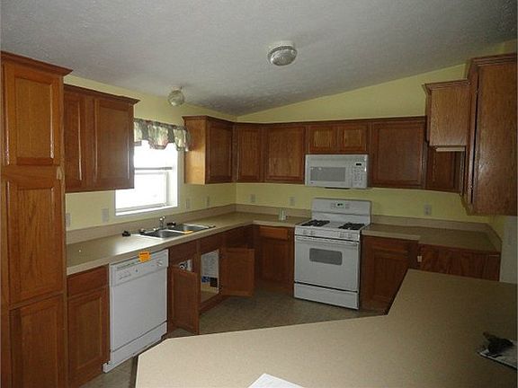 3rd image of N6974 Tahquamenon Dr