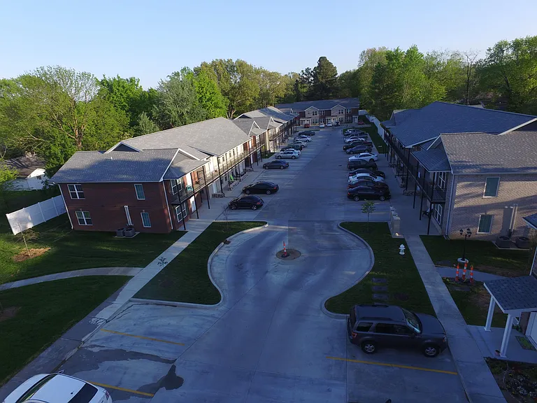 1407 Poplar St — Photo 16