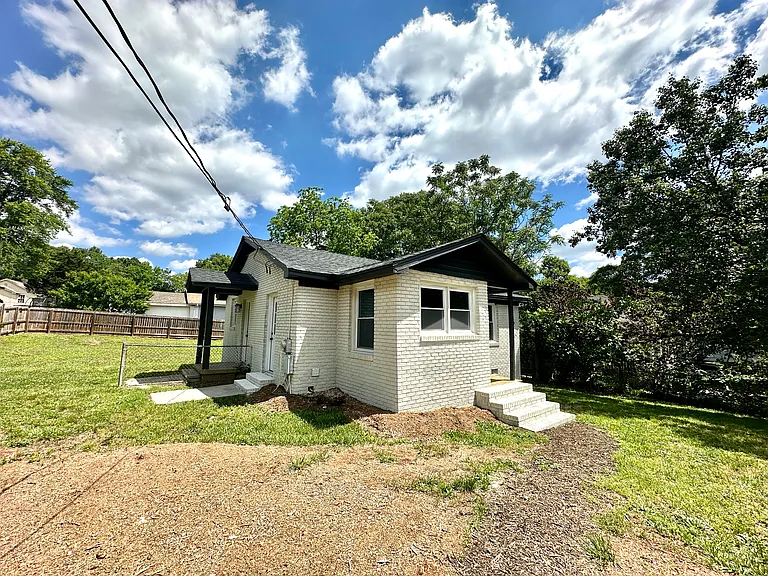 15 Lermann Dr — Photo 2