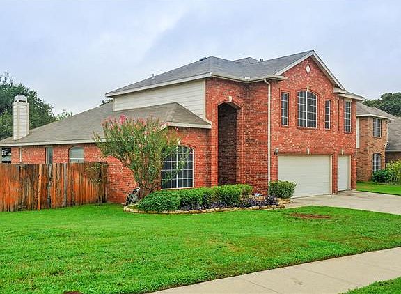 2nd image of 3301 York Dr