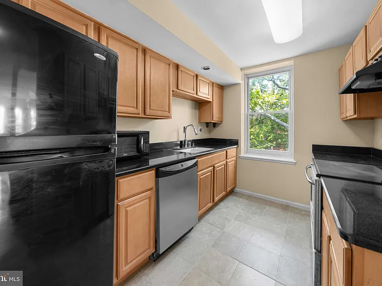 1016 Kirk Ave — Photo 13