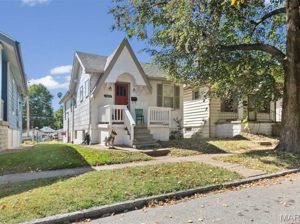 4072 Burgen Ave, Saint Louis, MO 63116