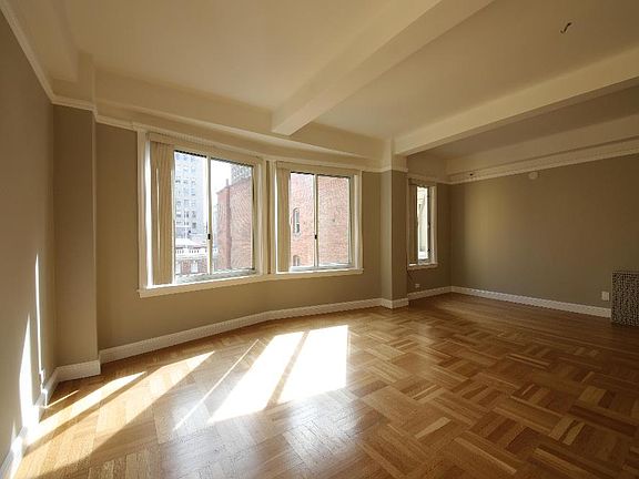 2nd image of 630 Mason St APT 303