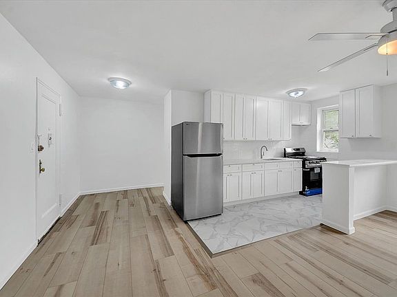 5th image of 2630 Kings Bridge Ter Unit 3Q