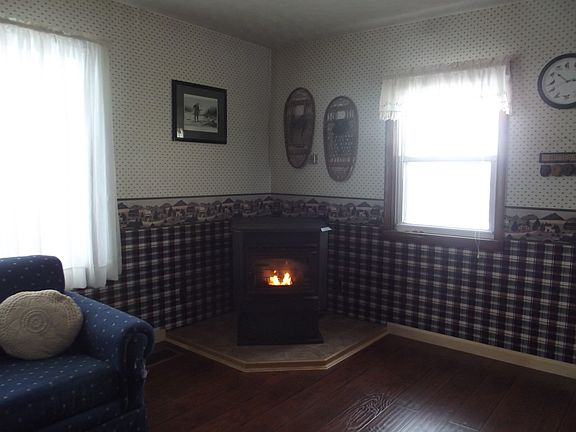 Wood/corn burning stove