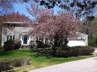 596 Potter Rd, North Kingstown, RI 02852