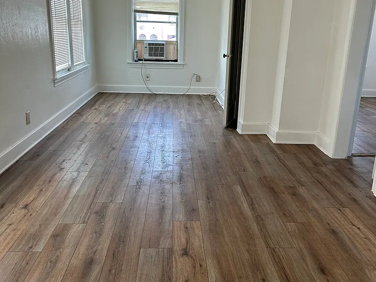 1037 1/2 12th St N #1/2 — Photo 10