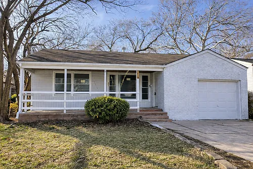 1207 N Oliver Ave Photo 1