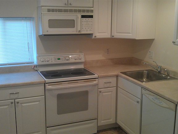 2nd image of 2203 S 12th St APT 8