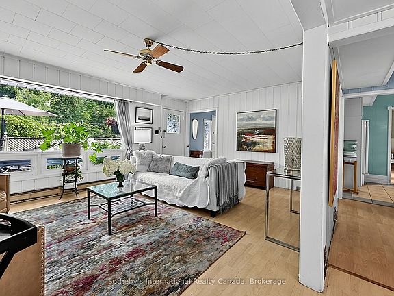 4th image of 32 Tiny Beaches Rd N