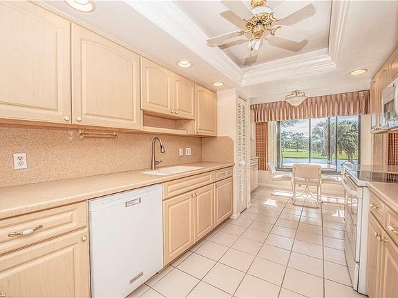 5th image of 425 Wildwood Ln