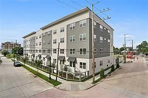 2100 Saint Thomas St #104 — Photo 16