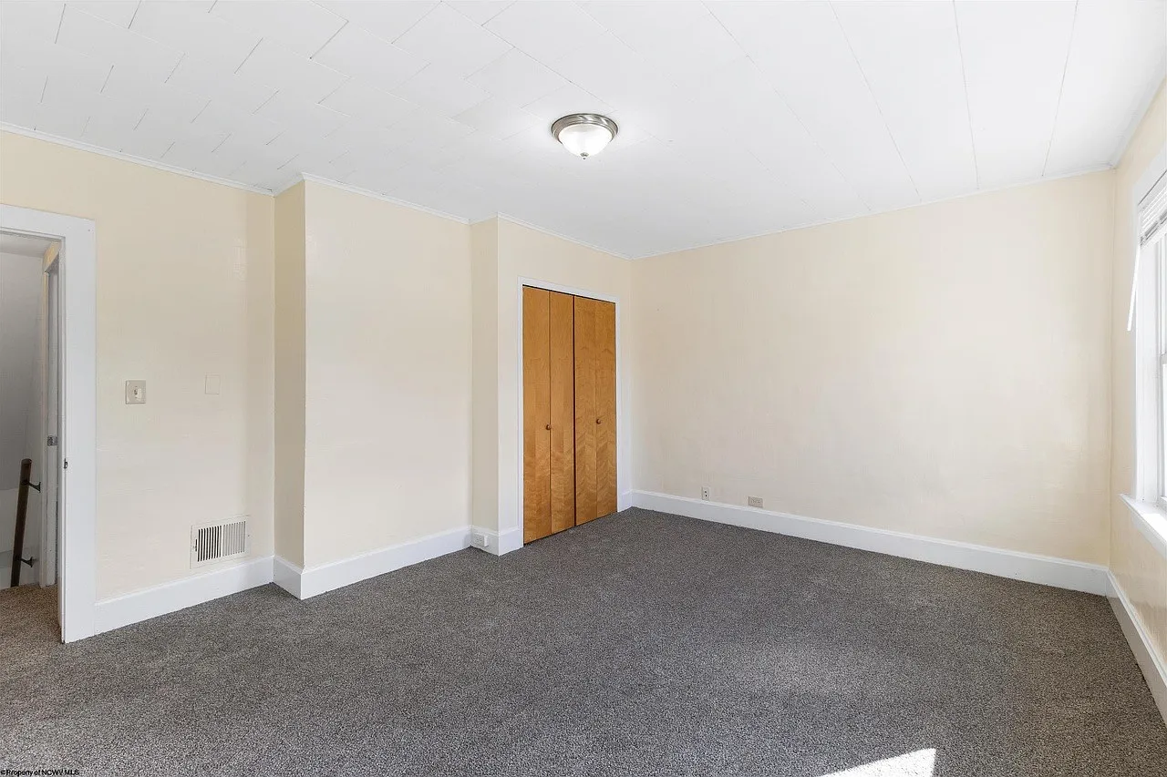 2 bed, $900 — Photo 3
