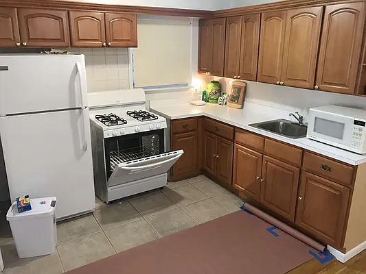 Rented by Voro, LLC | media 28