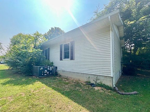 3rd image of 303 Walker Ave