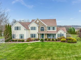 6 Merrill Ct, Phillipsburg, NJ 08865