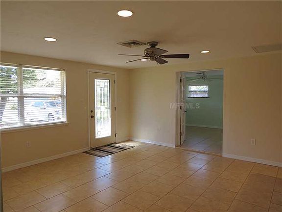 5th image of 3335 Cambridge Dr