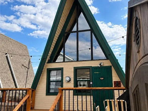 824 Pine Ln, Big Bear City, CA 92314