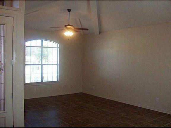 3rd image of 845 Southwick Dr