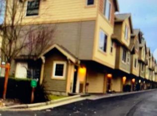 7429 210th St SW #10, Edmonds, WA 98026