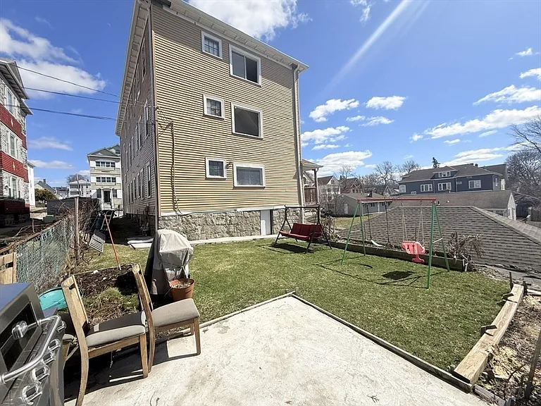 3 N Woodford St #2 — Photo 34