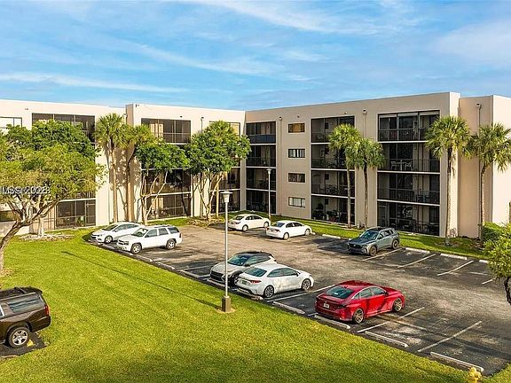2nd image of 8420 SW 133rd Avenue Road 307