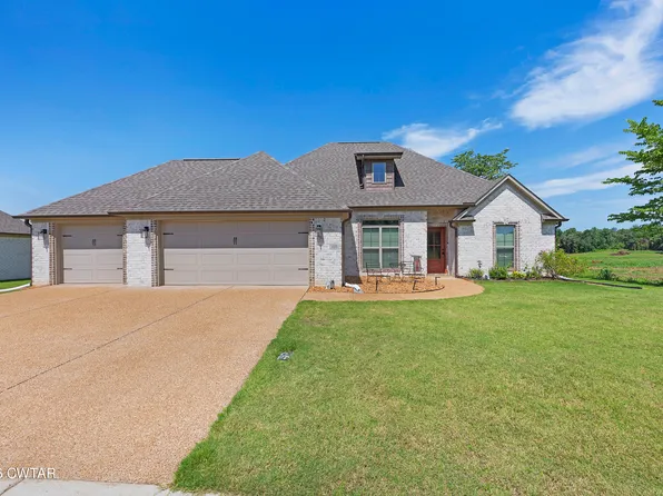 123 Garrison Dr, Jackson, TN 38305