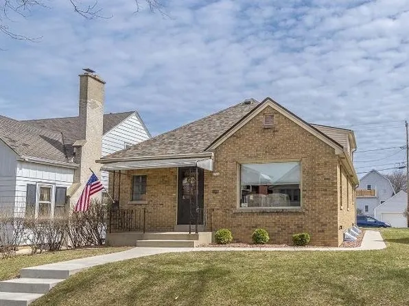 1726 S 59th St, West Allis, WI 53214