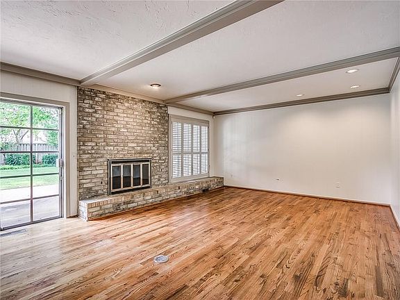 5th image of 2213 NW 45th St