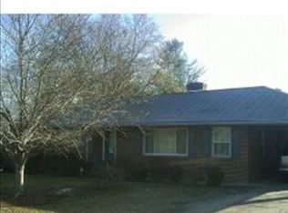 213 Midway Dr, Spartanburg, SC 29301