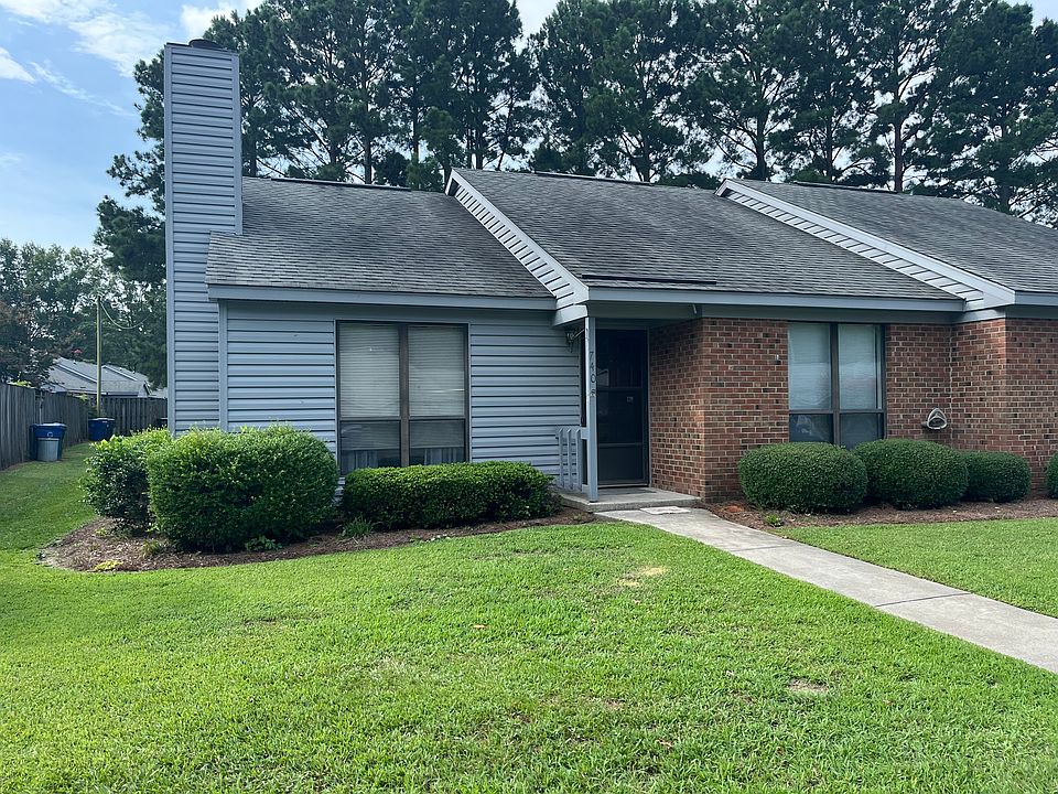 2nd image of 740 Colony Pl