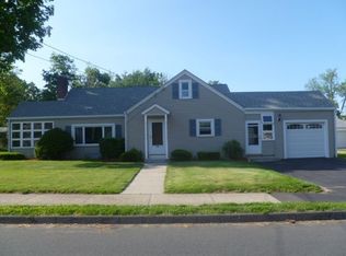 54 Maple St, West Springfield, MA 01089