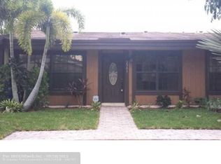 2301 Yucca Ave, Hollywood, FL 33026