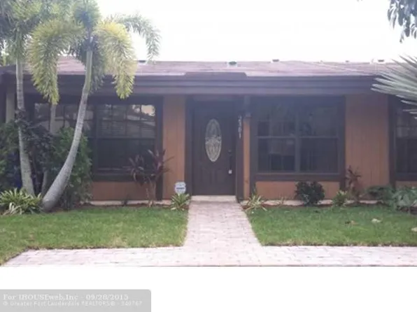 2301 Yucca Ave, Hollywood, FL 33026