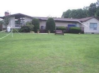 17789 Stoltz Rd, Saegertown, PA 16433