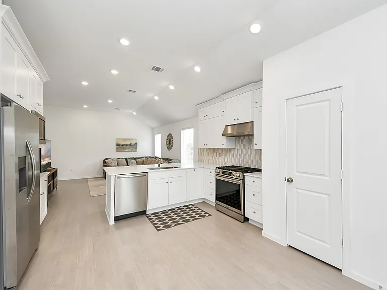 2406 Aquamarine Ln — Photo 11