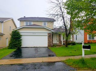 1013 E Meadow Lake Dr, Palatine, IL 60074