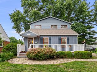 2912 43rd St, Rock Island, IL 61201