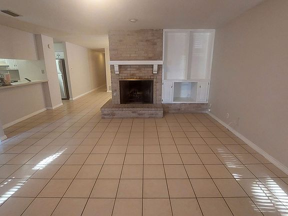 2nd image of 303 W Silver Sands Dr