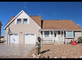 810 Tiller Dr, Forked River, NJ 08731