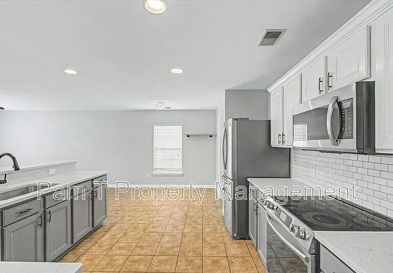 4 Bainbridge Way — Photo 10