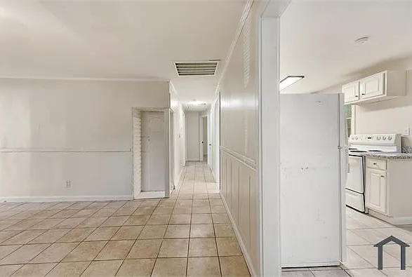 5745 Holland St — Photo 17