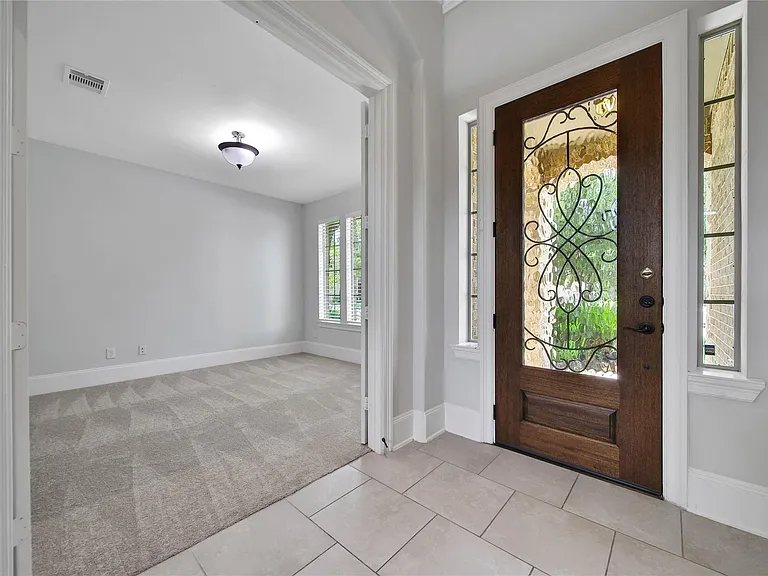 17506 Mineral Bluff Ln — Photo 3