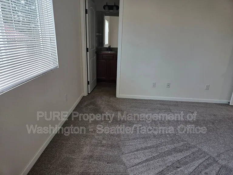 5027 NE 5th Pl — Photo 21