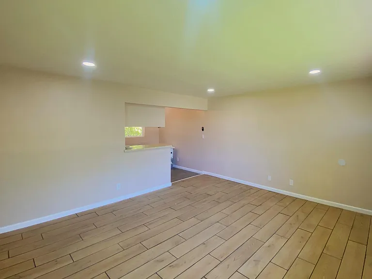 1132 Oleander Ave — Photo 1