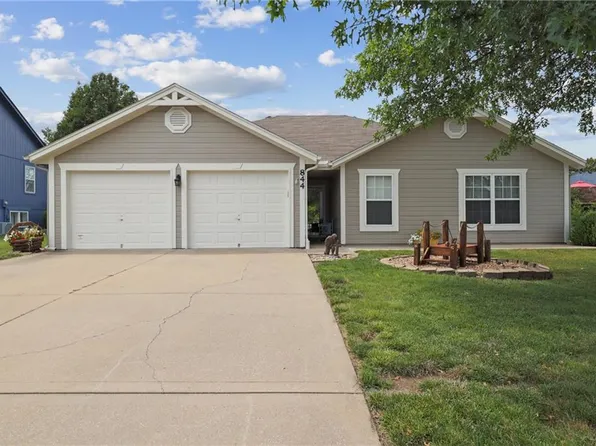 844 SW Country Hill Dr, Grain Valley, MO 64029