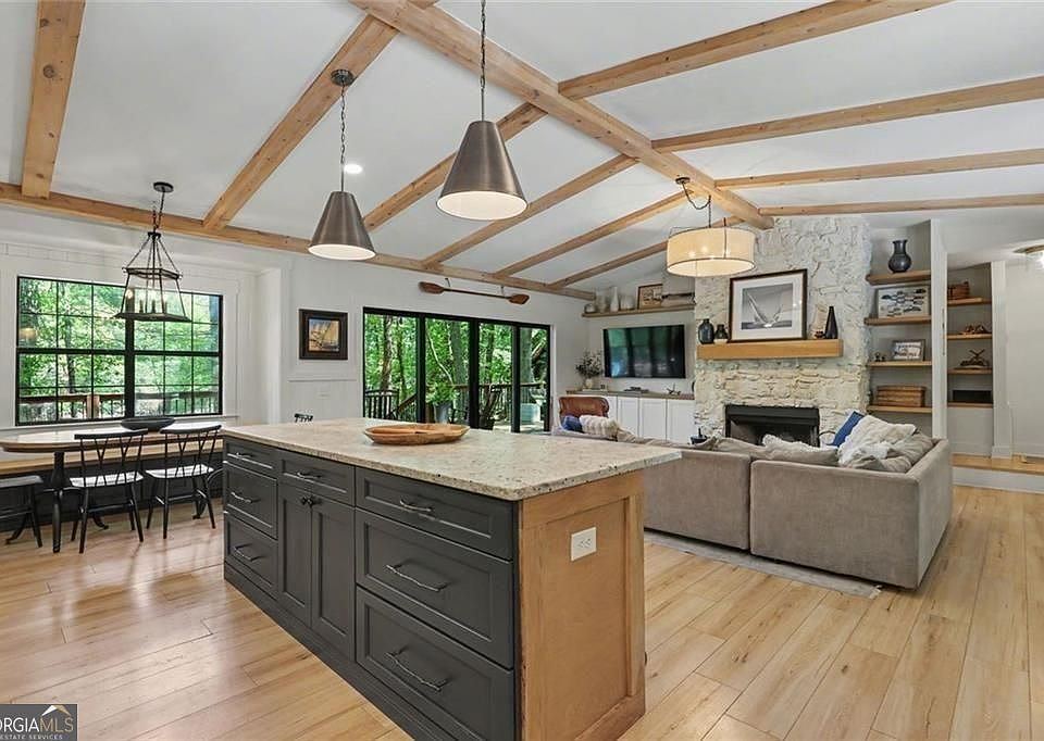 1st image of 159 Manor Oak Trl