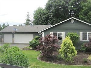 1st image of 738 Crescent Dr