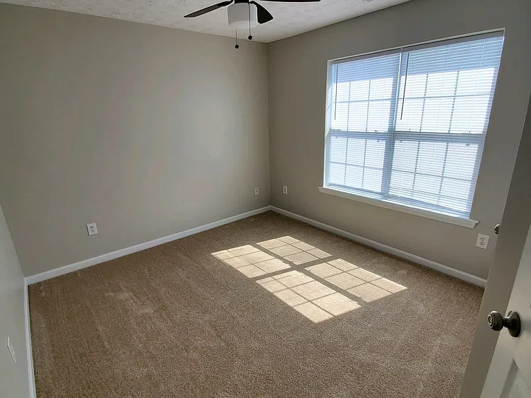4130 Janel Ln — Photo 10