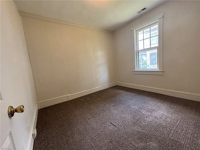 316 Constitution Ave — Photo 9